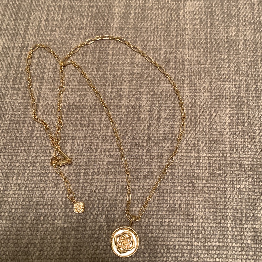 “Does Anyone Have Change” Kendra Scott Dora coin necklace - Picture 5 of 6
